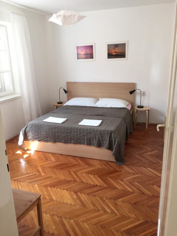 Apartment Adriatic Макарска Стая снимка